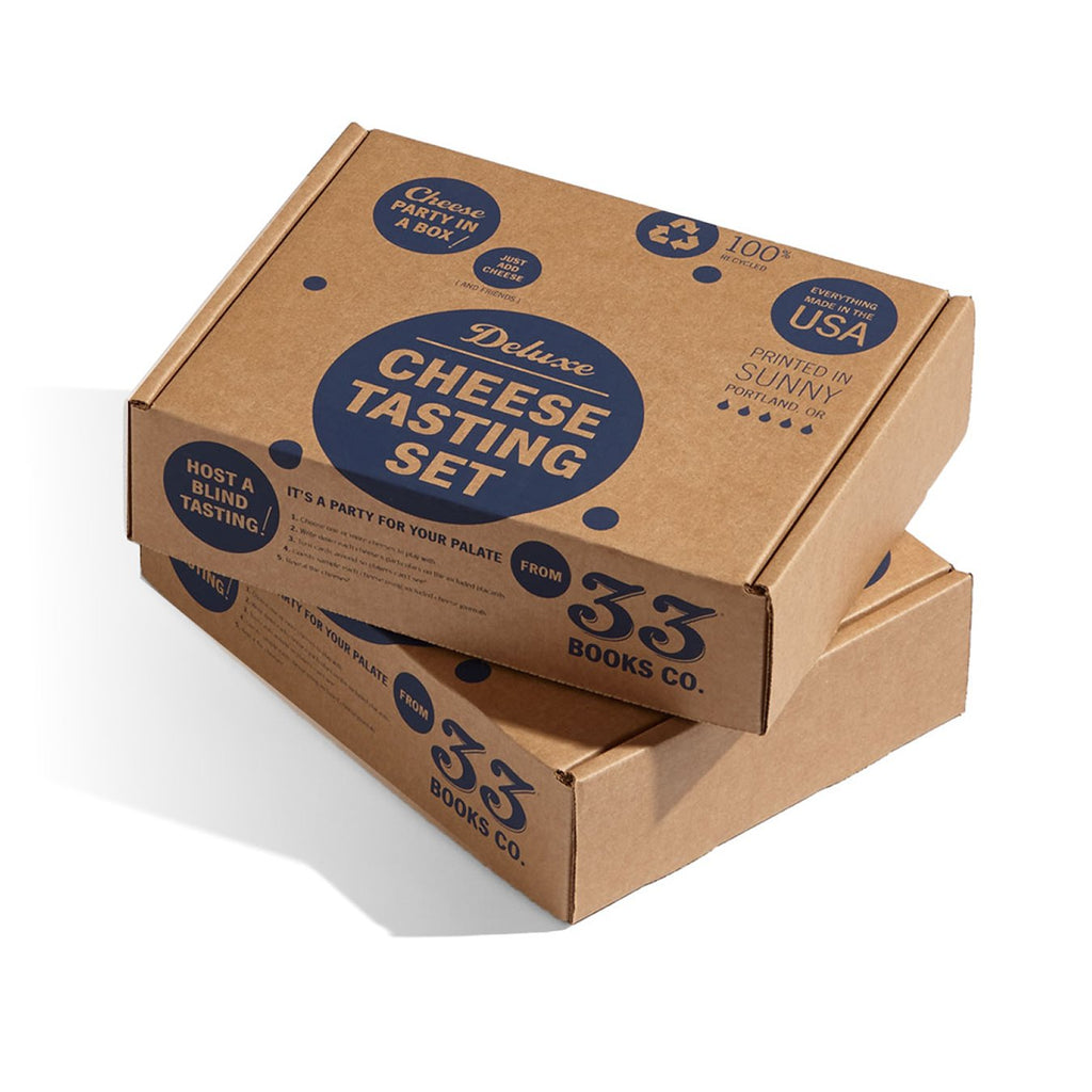 The cheese tasting set comes in a gift-ready box.